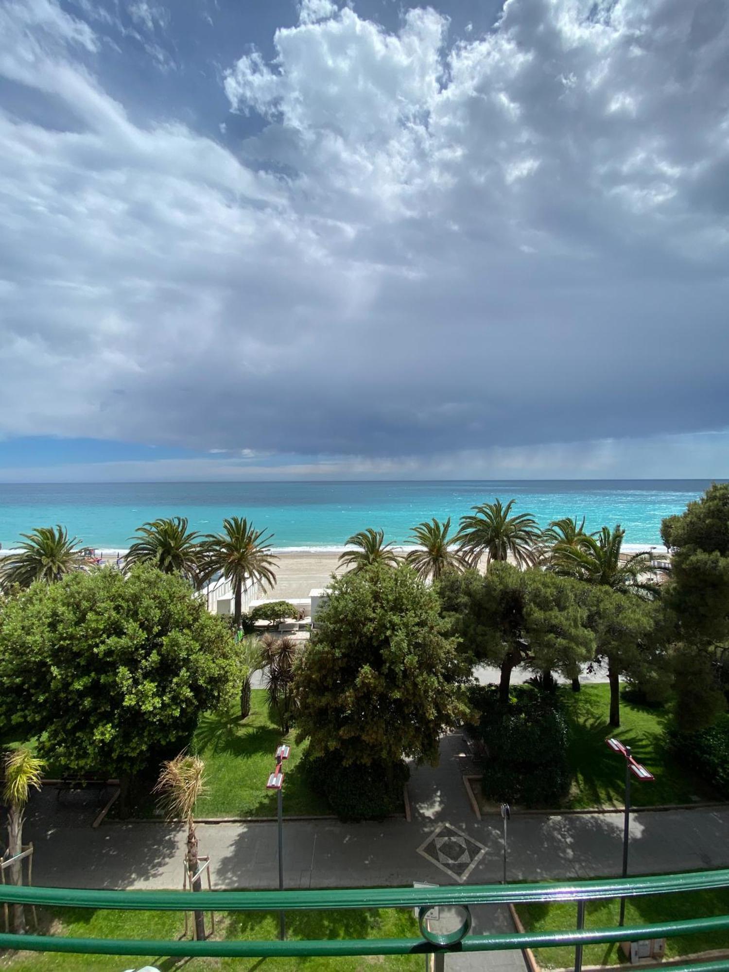 Hotel Alba Chiara Finale Ligure Exterior photo